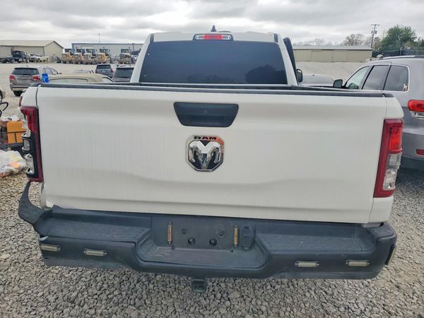 2024 RAM 1500 TRADESMAN QUAD CAB 4X2
