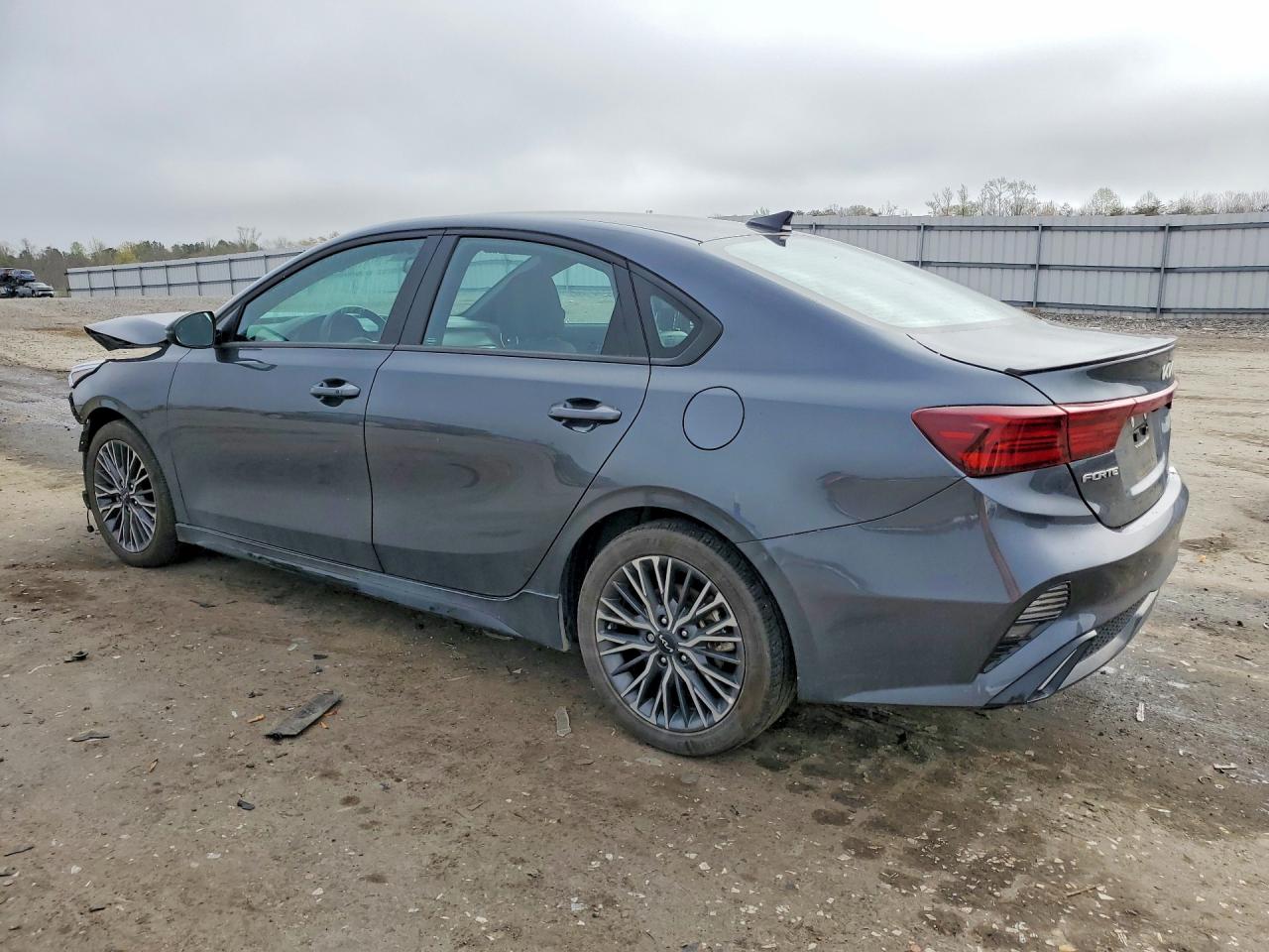 2024 KIA FORTE GT Line