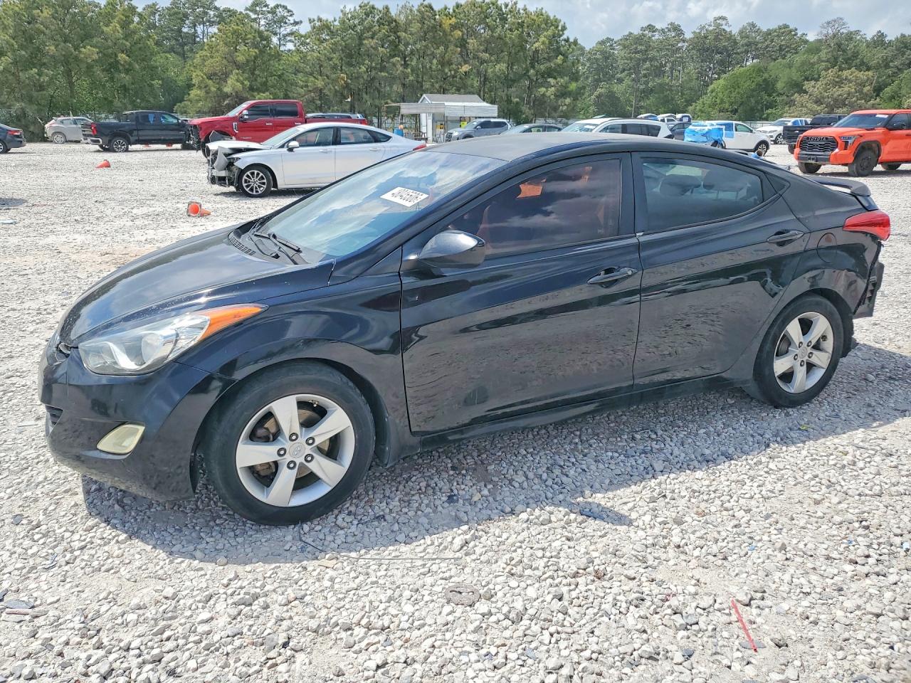 2013 HYUNDAI ELANTRA
