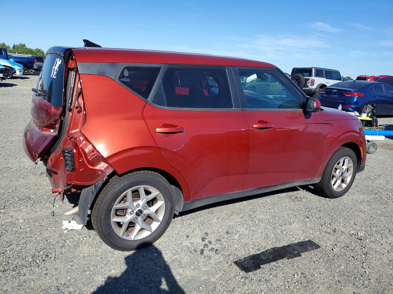 2023 KIA SOUL LX, S