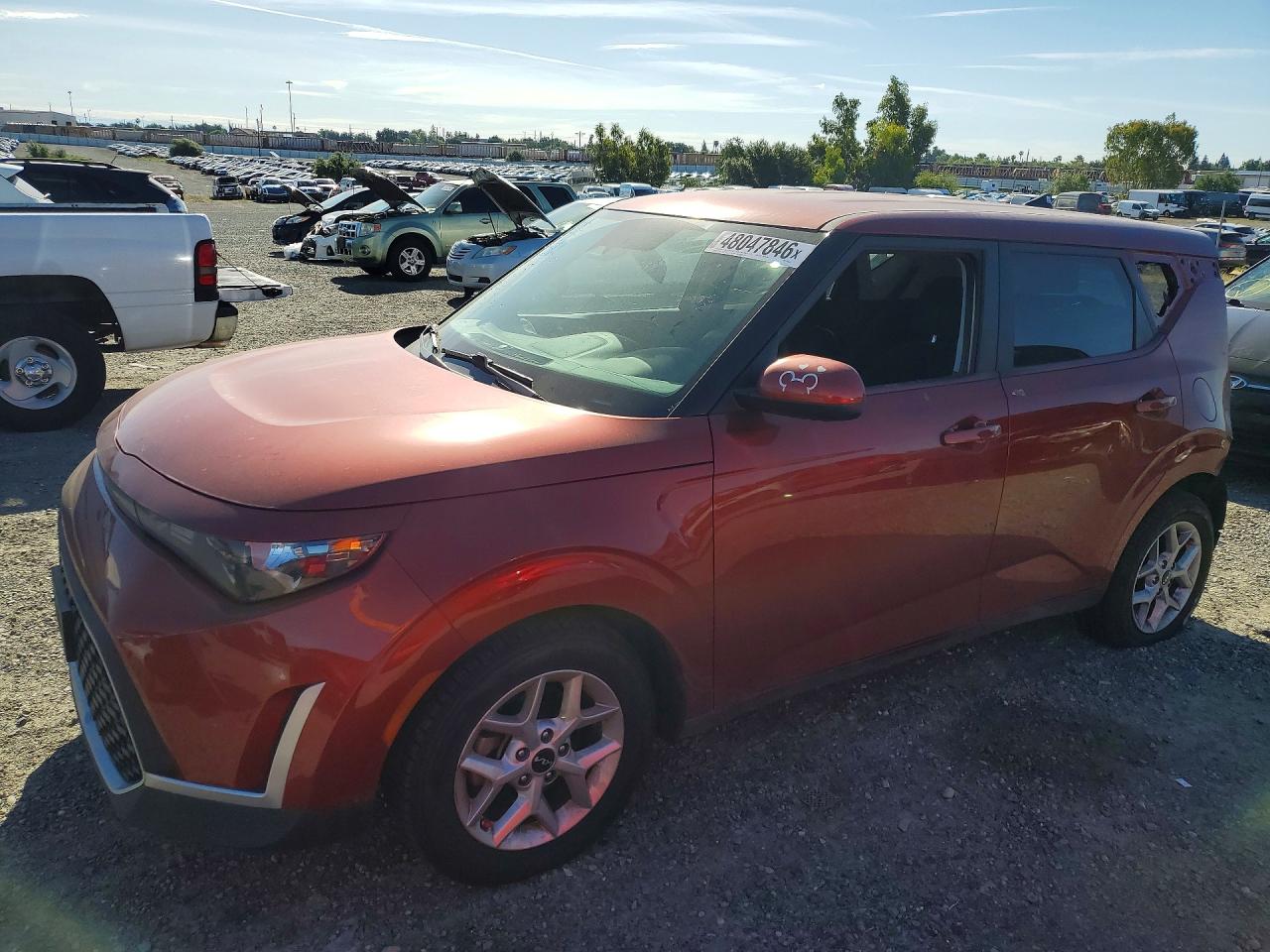 2023 KIA SOUL LX, S