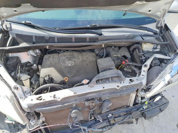 2019 TOYOTA SIENNA
