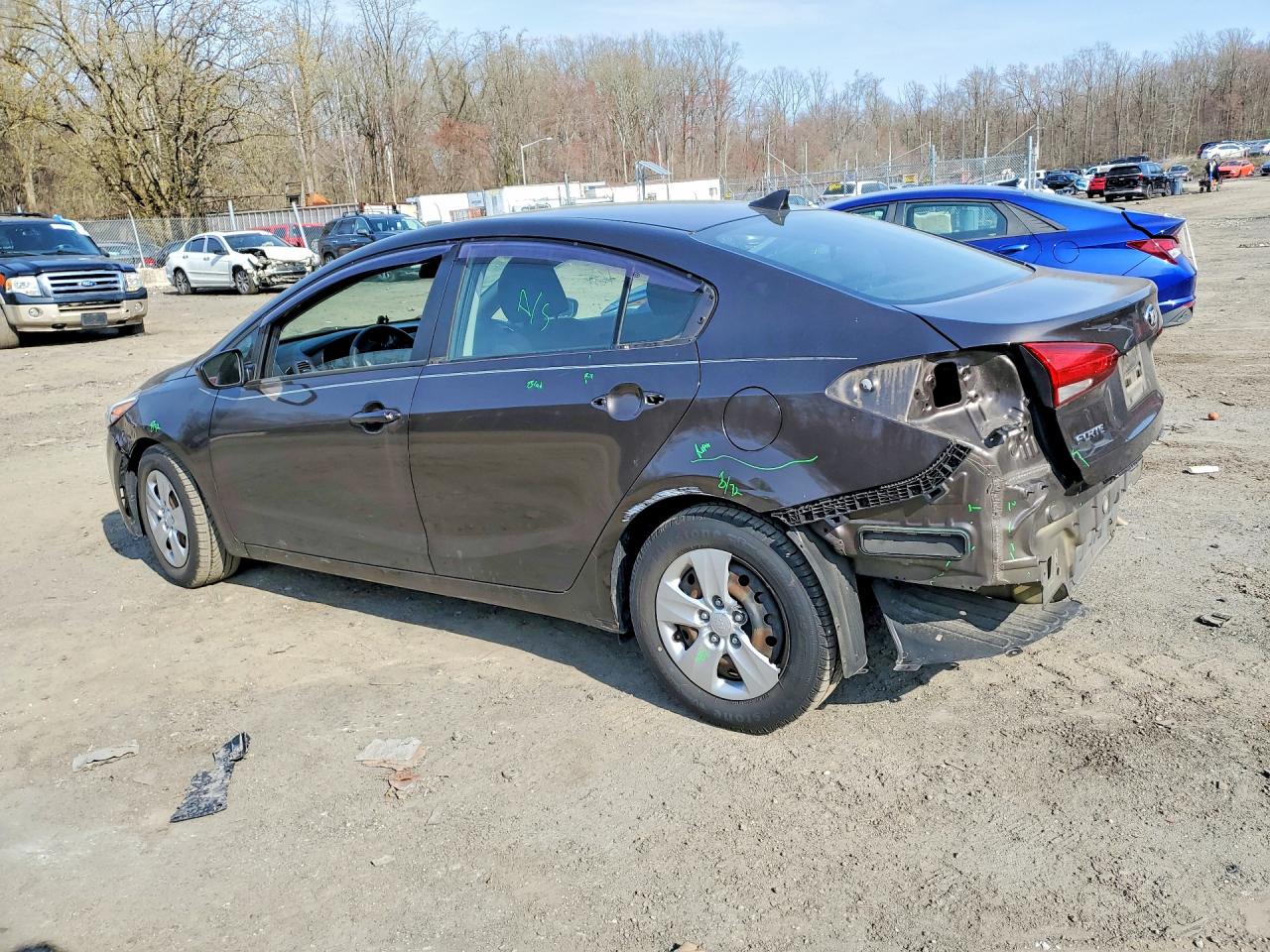 2017 KIA FORTE LX Base