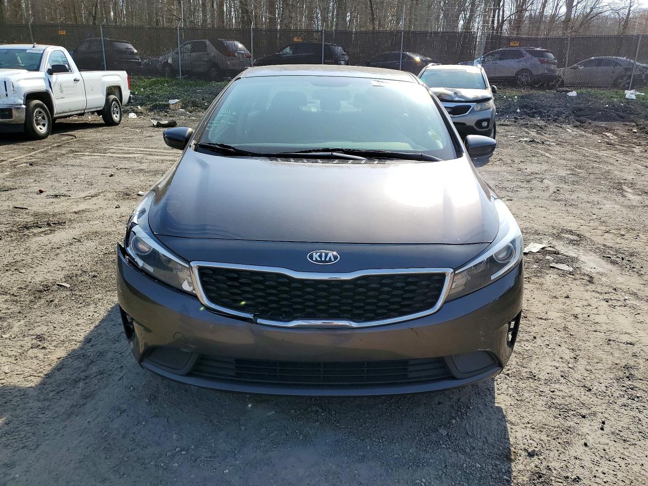 2017 KIA FORTE LX Base