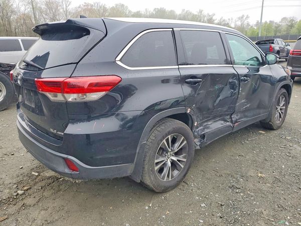 2017 TOYOTA HIGHLANDER SE/XLE