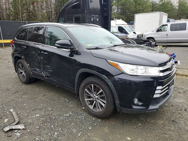 2017 TOYOTA HIGHLANDER SE/XLE