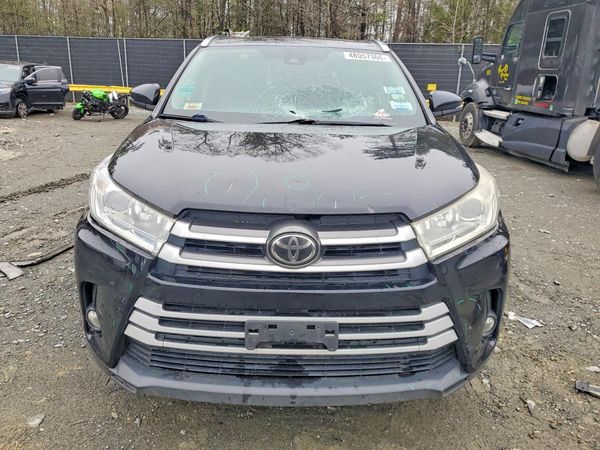2017 TOYOTA HIGHLANDER SE/XLE