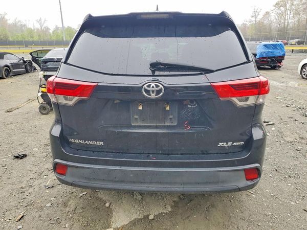 2017 TOYOTA HIGHLANDER SE/XLE