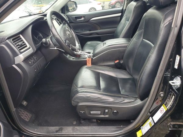 2017 TOYOTA HIGHLANDER SE/XLE