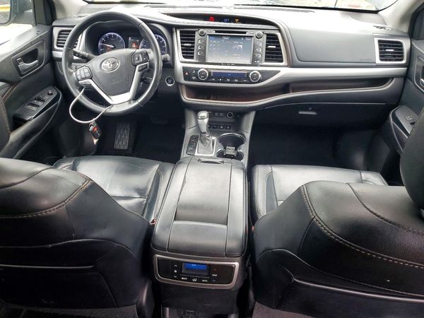 2017 TOYOTA HIGHLANDER SE/XLE