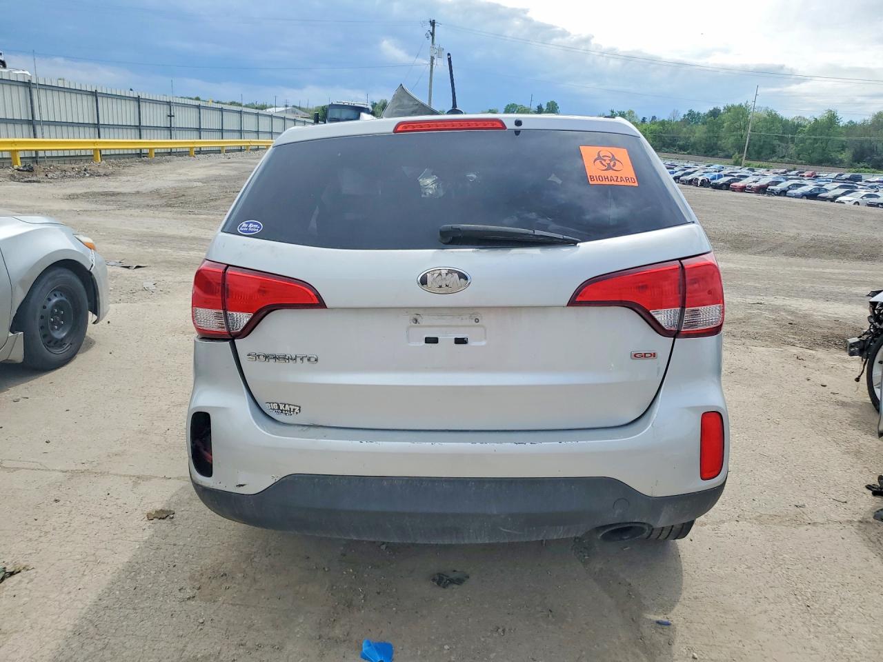 2014 KIA SORENTO Base/ LX
