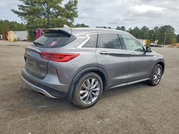 2021 INFINITI QX50 Essential
