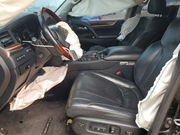 2016 LEXUS LX 570