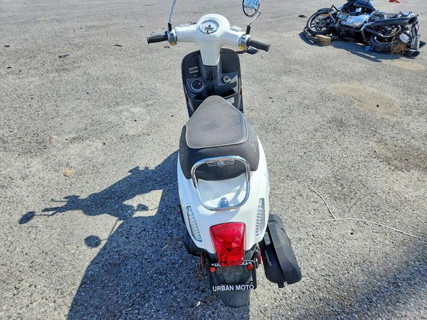 2022 GENUINE SCOOTER CO. SCOOTER