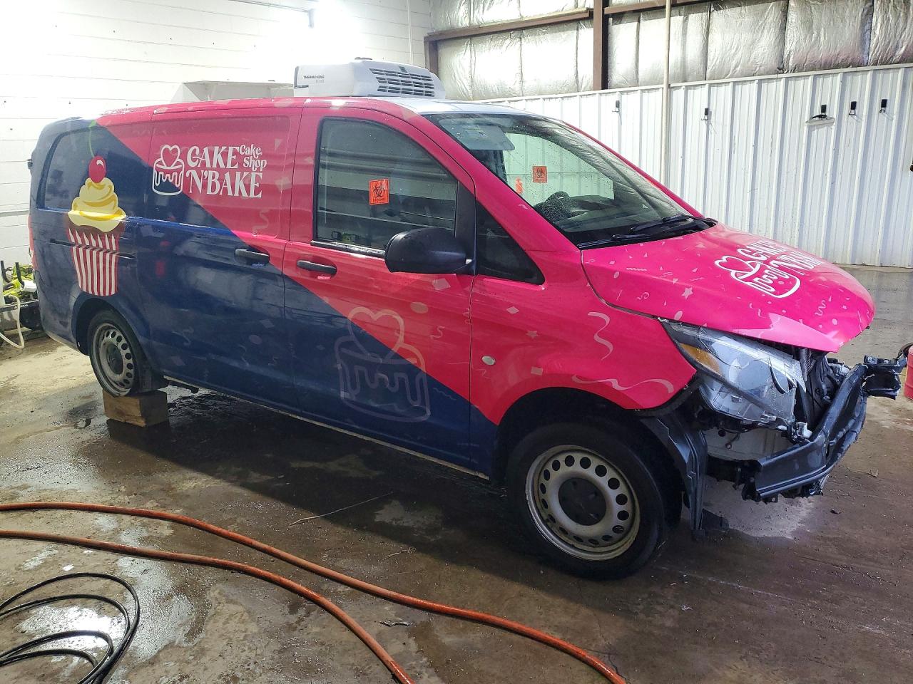 2017 MERCEDES-BENZ METRIS