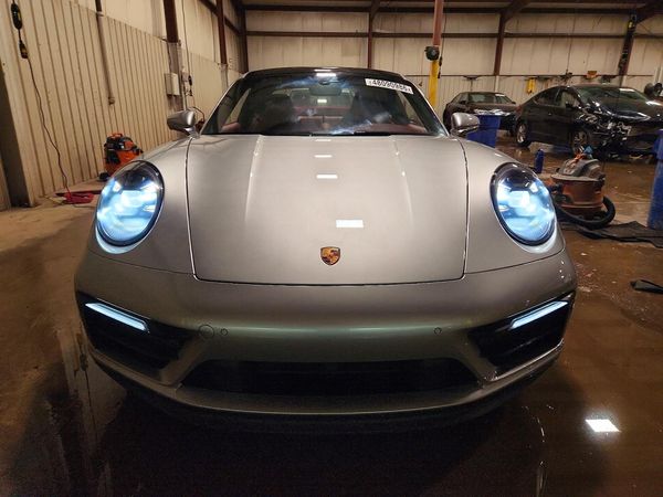 2023 PORSCHE 911