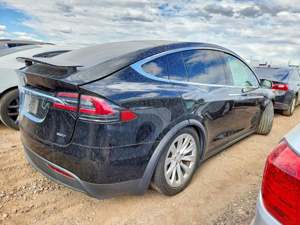 2017 TESLA MODEL X
