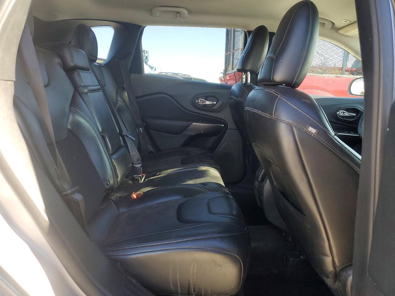 2019 JEEP CHEROKEE LATITUDE PLUS FWD