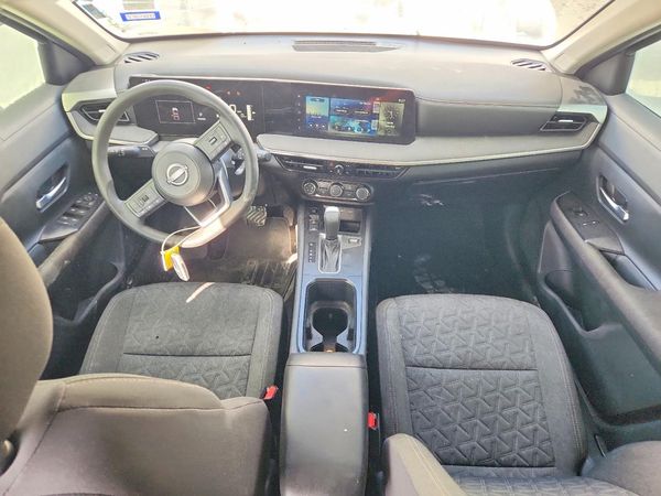2025 NISSAN KICKS SV