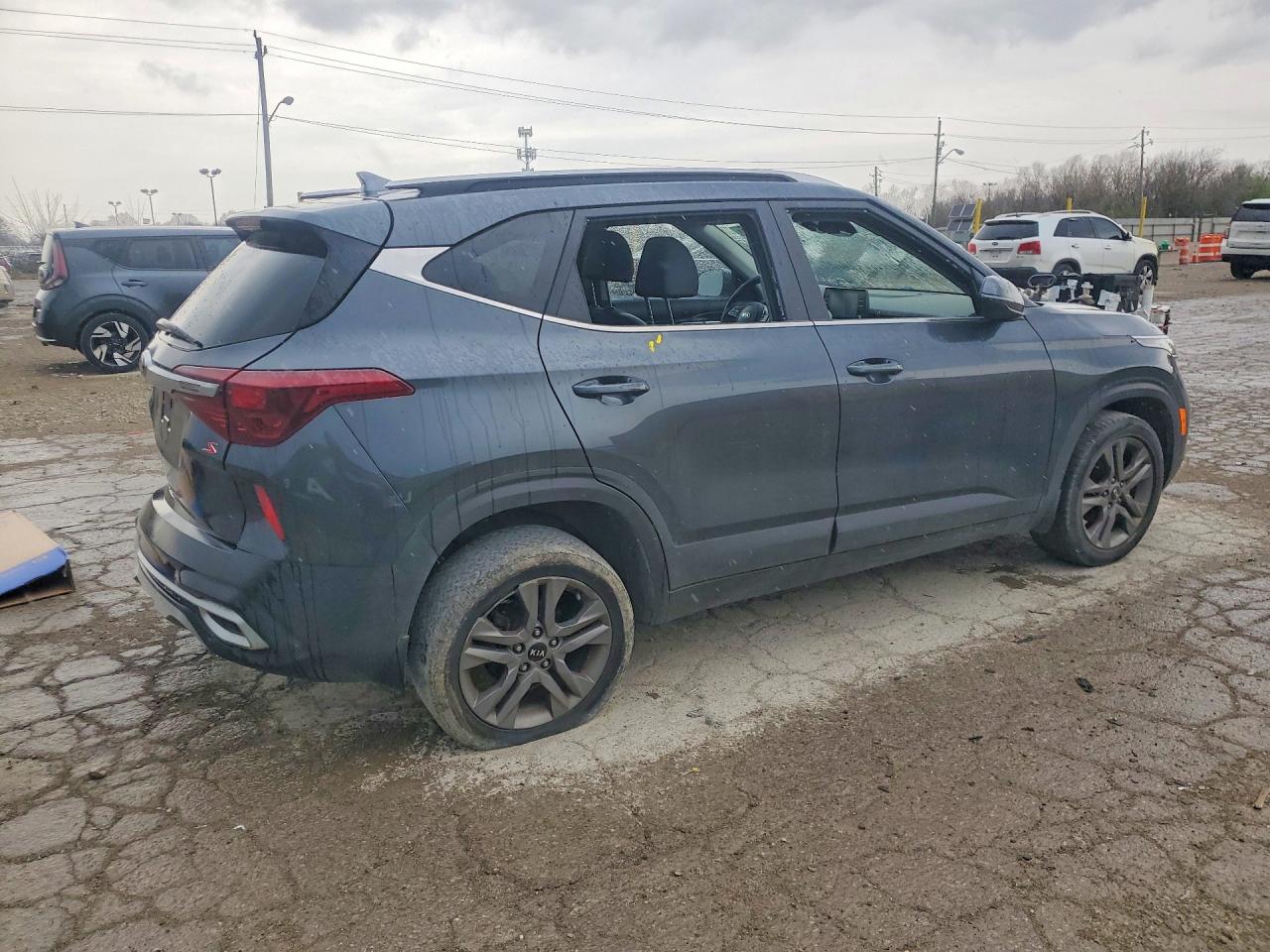 2021 KIA SELTOS S