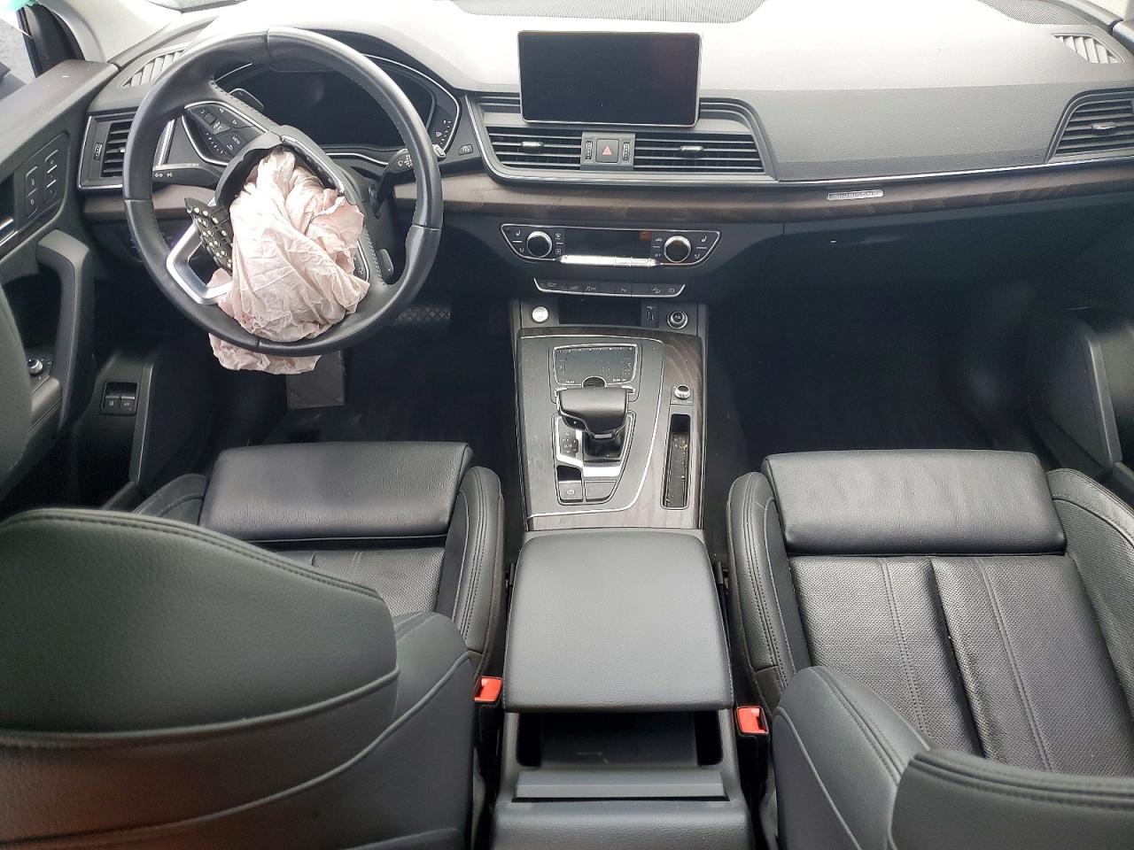 2020 AUDI Q5 E quattro Premium Plus