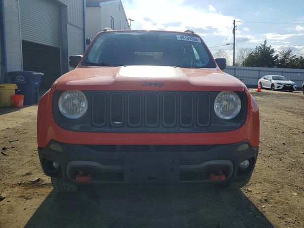 2017 JEEP RENEGADE Trailhawk