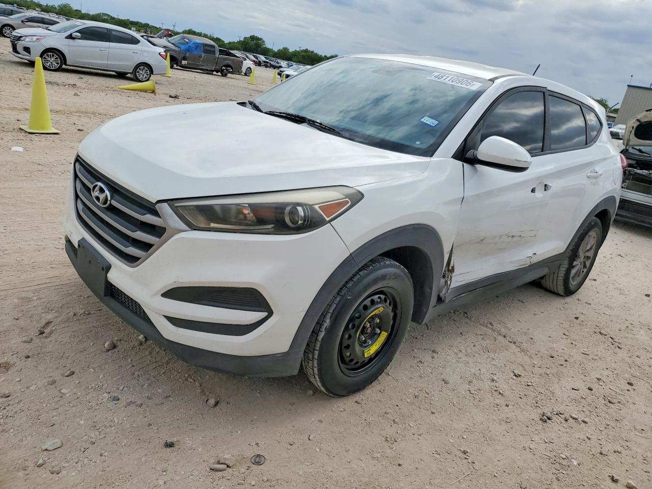 2017 HYUNDAI TUCSON SE (no options)