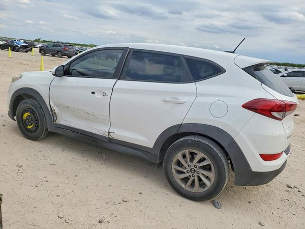 2017 HYUNDAI TUCSON SE (no options)