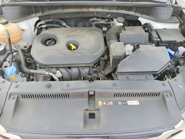 2017 HYUNDAI TUCSON SE (no options)