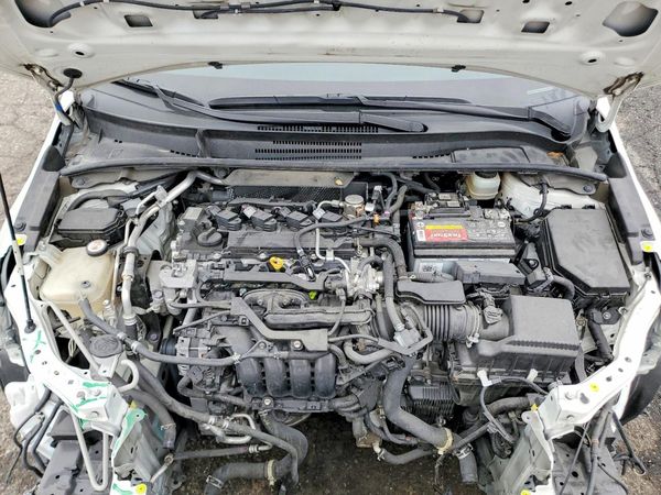 2020 TOYOTA COROLLA SE, CVT — Engine bay