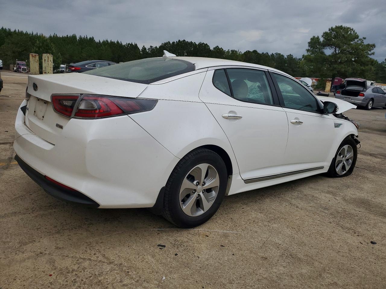 2015 KIA OPTIMA HYBRID GL - Middle-low