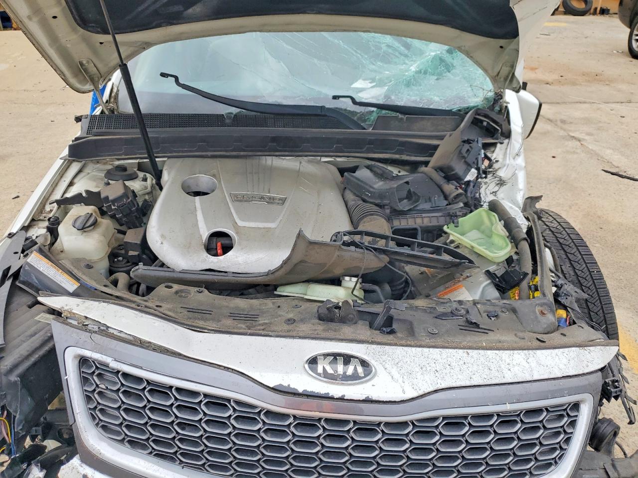 2015 KIA OPTIMA HYBRID GL - Middle-low