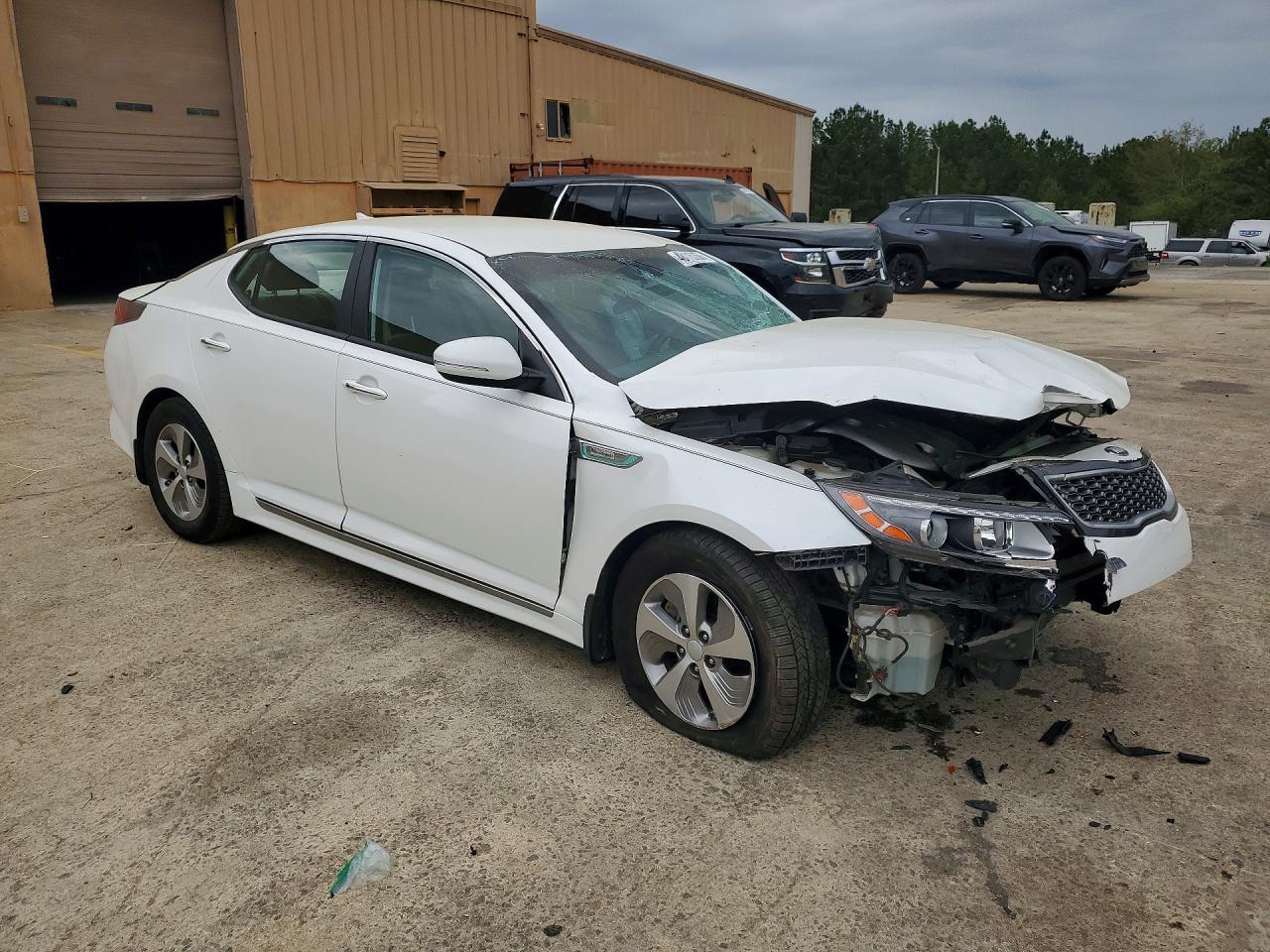 2015 KIA OPTIMA HYBRID GL - Middle-low