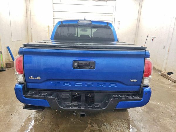 2017 TOYOTA TACOMA