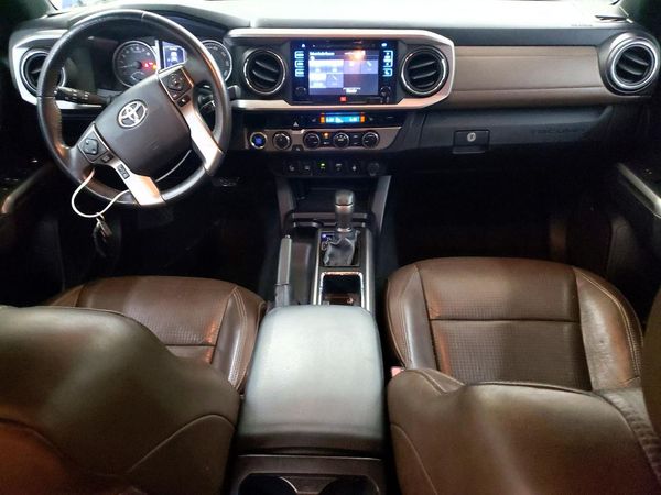 2017 TOYOTA TACOMA