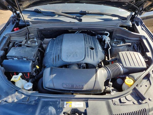 2020 DODGE DURANGO R/T — Engine bay