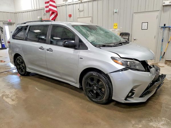 2020 TOYOTA SIENNA S grade — Passenger 3/4
