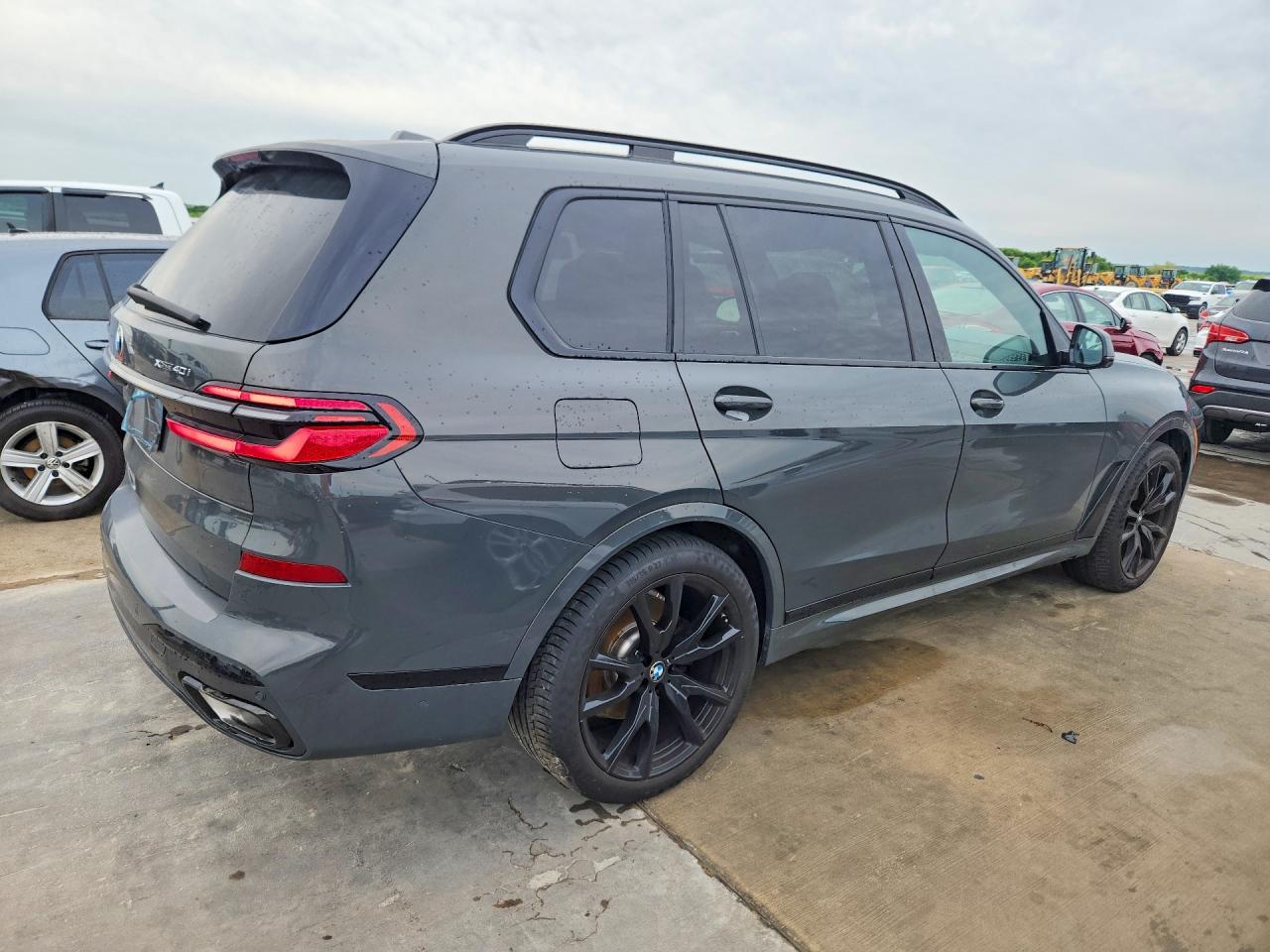 2024 BMW X7