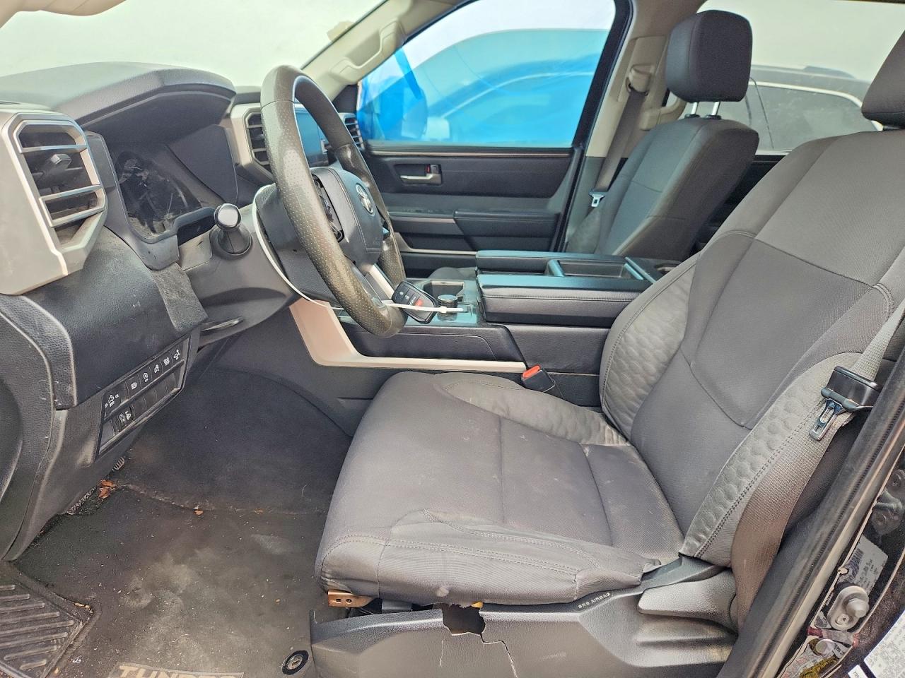 2022 TOYOTA TUNDRA SR5