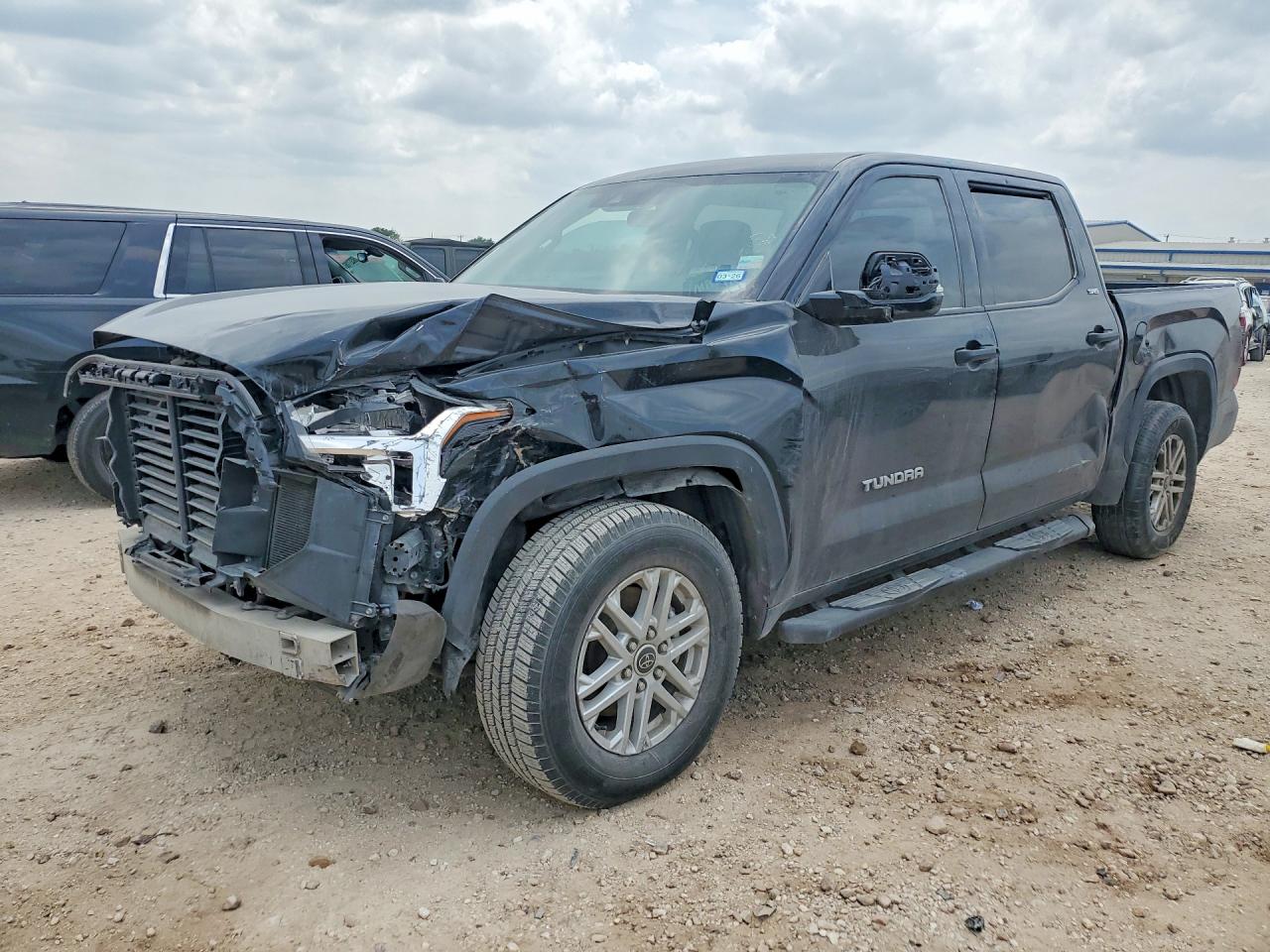 2022 TOYOTA TUNDRA SR5