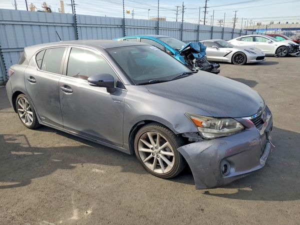 2013 LEXUS CT 200H