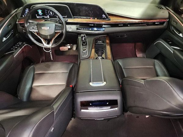 2021 CADILLAC ESCALADE Luxury