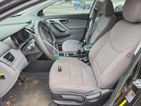 2016 HYUNDAI ELANTRA — DENT