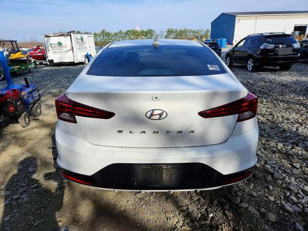 2019 HYUNDAI ELANTRA