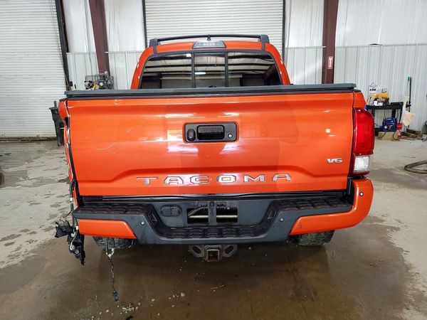 2016 TOYOTA TACOMA