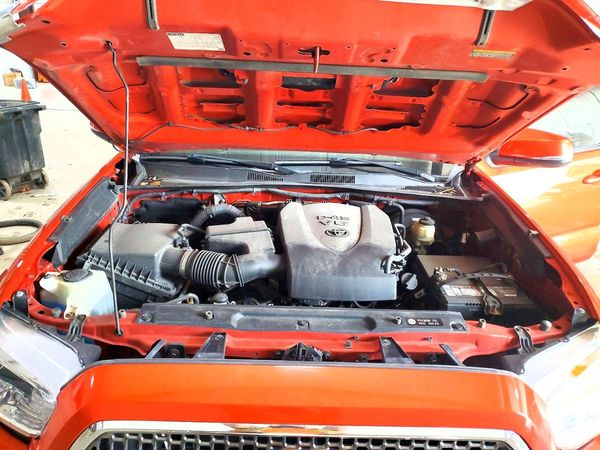 2016 TOYOTA TACOMA