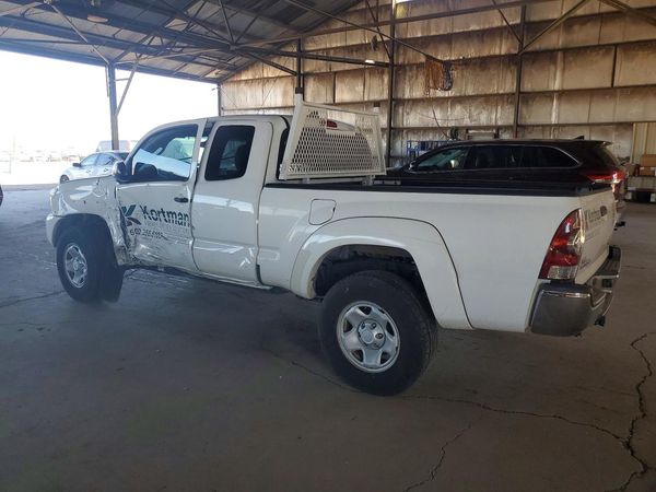 2015 TOYOTA TACOMA