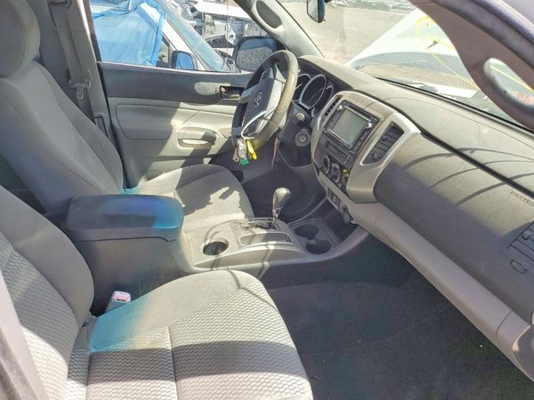 2015 TOYOTA TACOMA