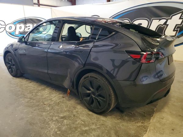 2025 TESLA MODEL Y