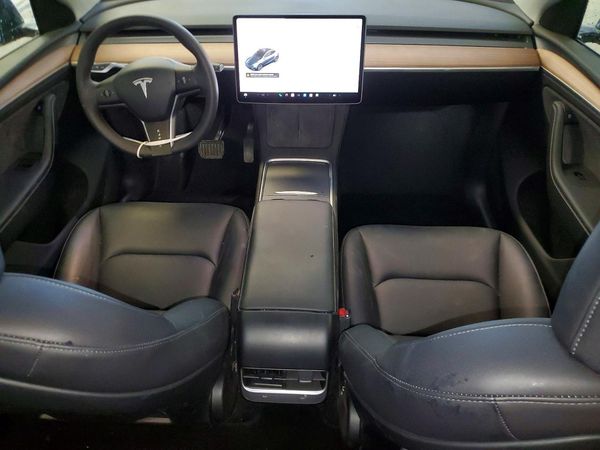 2025 TESLA MODEL Y